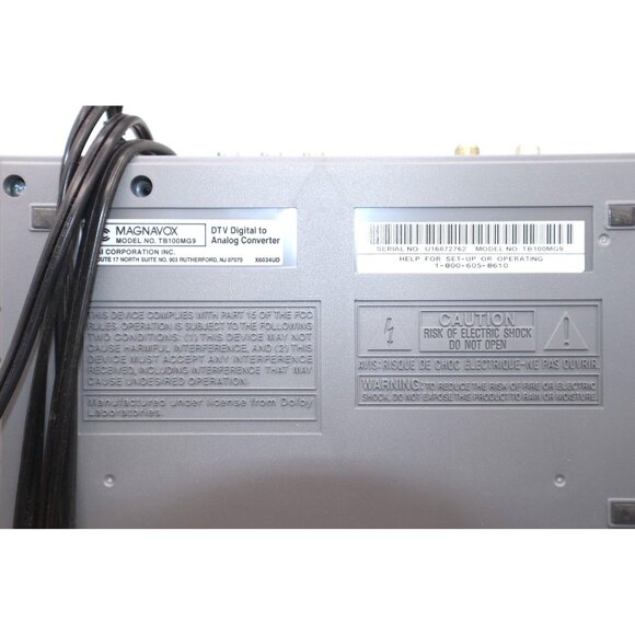 Magnavox TB100MG9 Digital TV Converter Box With Remote & Manual - Picture 5 of 8